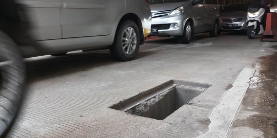 Sandiaga pastikan penutup gorong-gorong di Mampang segera dipasang