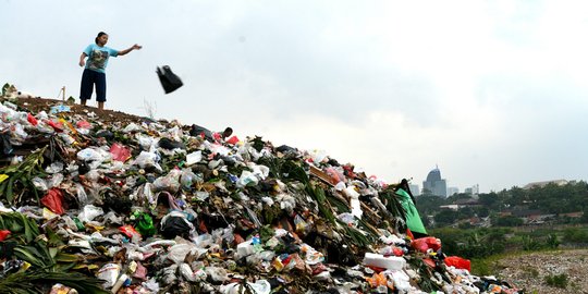 Rumah kerap kebanjiran, warga Depok ancam tuntut Pemkot soal pengelolaan sampah