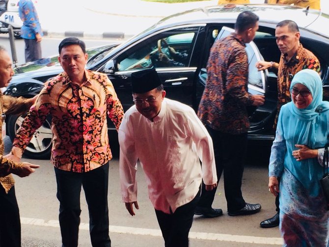 Habibie, SBY dan JK buka puasa bersama di rumah Chairul 