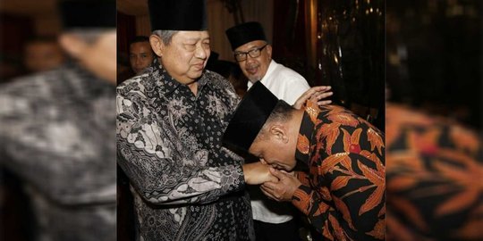 PKB sebut tiket capres tak cukup dengan hanya Gatot cium tangan SBY