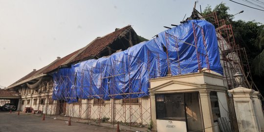 Kondisi gedung Galangan VOC pasca ambruk