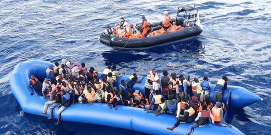 Perahu imigran tenggelam di pantai Tunisia, 46 orang tewas