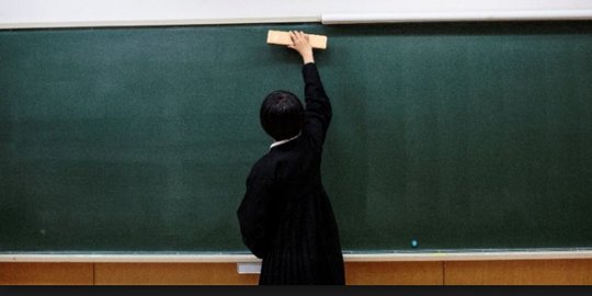 Guru Korsel terbukti bersalah lakukan aksi cabul di depan murid