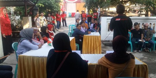 PDIP Sidoarjo ketuk setiap rumah untuk ajak pilih Gus Ipul-Puti