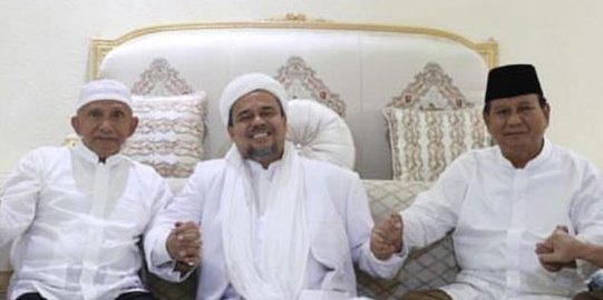 Fadli Zon sebut wajar Prabowo dan Amien Rais bicara politik saat umrah