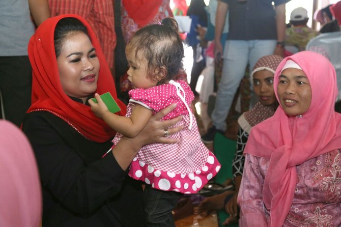 temui ibu hamil dan lansia puti guntur sosialisasi nutrisi makmur