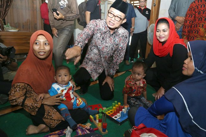 temui ibu hamil dan lansia puti guntur sosialisasi nutrisi makmur