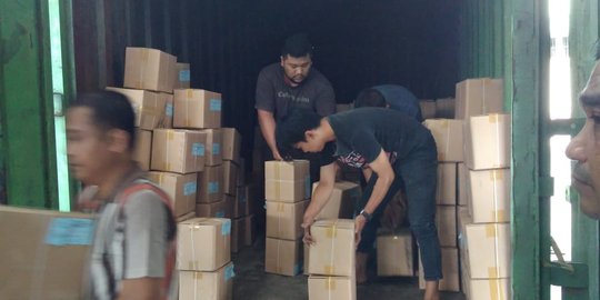 1,5 Juta surat suara Pilgub Sumut tiba di Medan