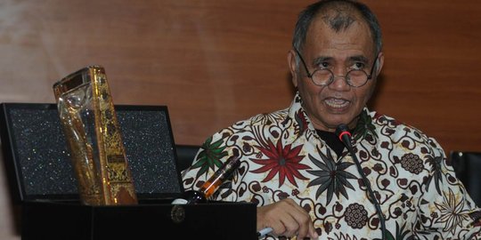 Mendagri serahkan keris komando zaman Majapahit ke KPK