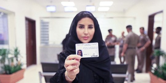 Perempuan Saudi akhirnya dapat Surat Izin Mengemudi