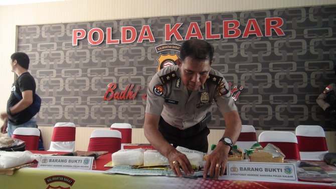 polda kalbar tangkap 10 bandar sabu