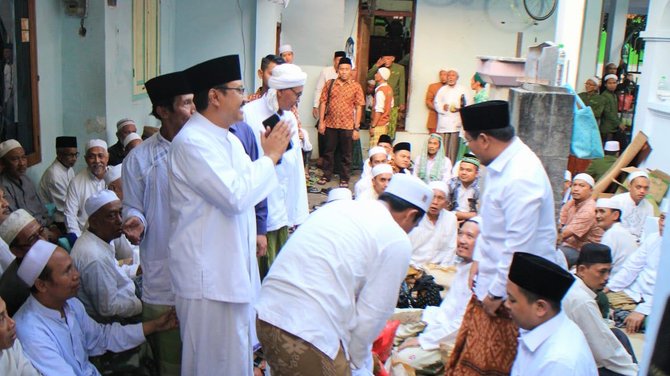 gus ipul menghadiri haul almarhum kh cholil bin nawawie bin noerhasan di pesantren sidogiri