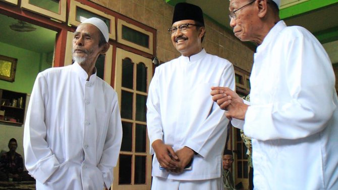 gus ipul menghadiri haul almarhum kh cholil bin nawawie bin noerhasan di pesantren sidogiri