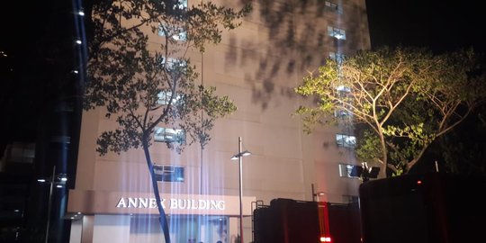 Lantai 10 Gedung Anex terbakar