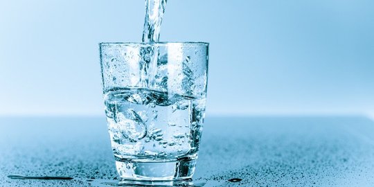 Air hangat di pagi hari bisa bikin badan langsing?