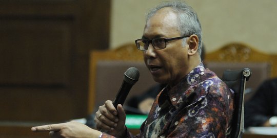 Bacakan testimoni pasien, Bimanesh bawa suasana haru selimuti sidang