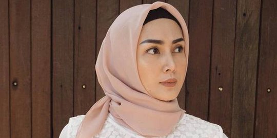 Artis Fenita Arie curhat tagihan listriknya bengkak hingga Rp 18 juta, kok bisa?