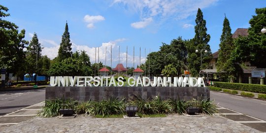 Diduga menolak Pancasila, 2 dosen UGM dinonaktifkan