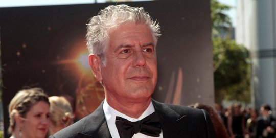 Kisah lucu saat Chef Anthony Bourdain makan di restoran Padang