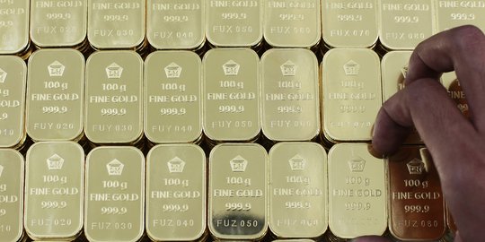 Harga emas Antam naik Rp 2.000 jadi Rp 652.000 per gram