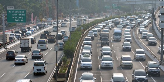 Pekan terakhir Ramadan, kendaraan masih padati tol dalam kota