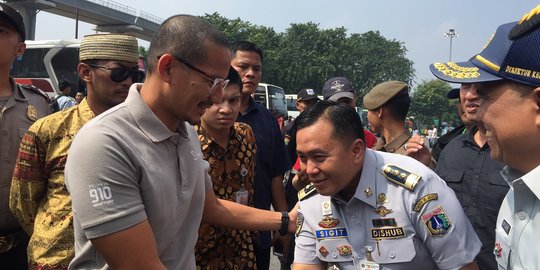 Sandiaga imbau masyarakat naik bus dari terminal resmi