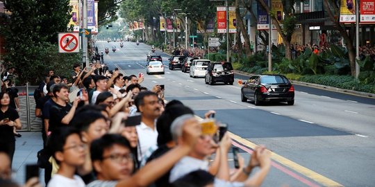 antusias sambut kedatangan kim jong un rev1