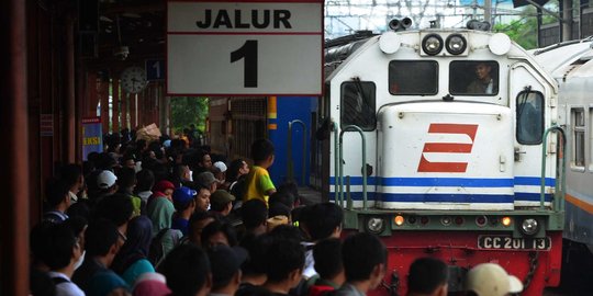 Hingga siang ini, 19.517 pemudik berangkat dari Stasiun Senen