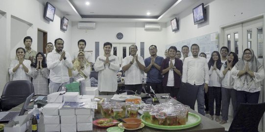 Kegembiraan Ramadan dan Selamat Hari Raya Idul Fitri dari 