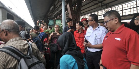 PDIP lepas mudik gratis di Stasiun Pasar Senen