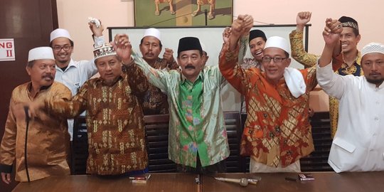 Kiai kampung se-Jatim berharap fatwa fardhu ain Khofifah dicabut