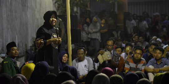 Risma berpesan pada warga Surabaya untuk memilih pemimpin yang berkomitmen dan amanah