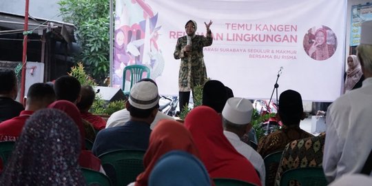 Risma kenalkan Gus Ipul - Puti ke relawan peduli lingkungan