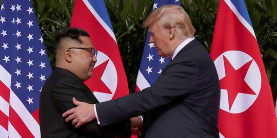 Kim Jong-un terima undangan Trump ke AS usai KTT