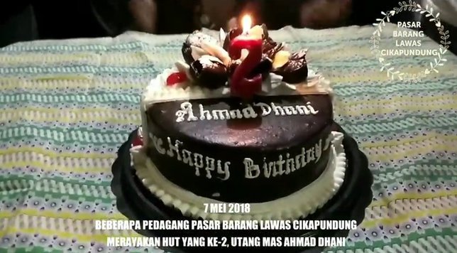 kue ulang tahun dari para pedagang di pasar cikapundung untuk ahmad dhani