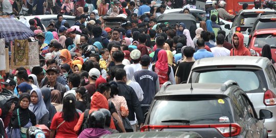 Pasar Tumpah jadi penyebab kemacetan di Garut
