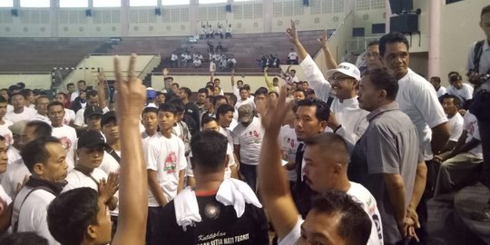 Ribuan warga SH Terate dan Winongo Magetan kompak dukung Gus Ipul-Mbak Puti