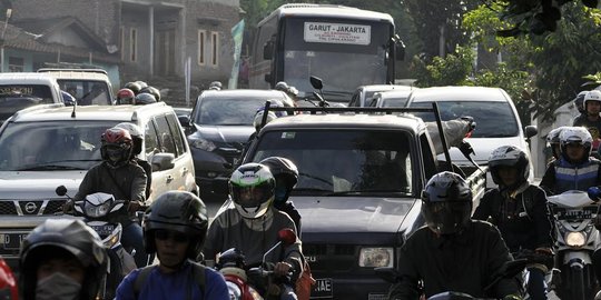 Lewat jalur alternatif Cijapati, Jakarta-Garut ditempuh 13 jam