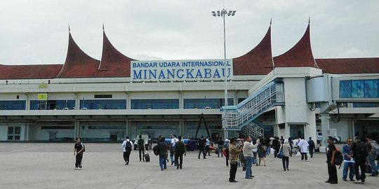 Kemenhub perintahkan semua bandara pasang banner mengenai aturan harga tiket pesawat