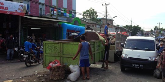 Selama Ramadan, Kota Tangsel hasilkan 300 ton sampah tiap hari