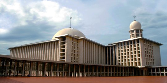 Masjid Istiqlal terima Rp 200 juta zakat fitrah