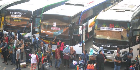 38.854 Penumpang berangkat dari Terminal Kalideres