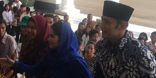 Jaga tali silaturahmi, AHY hadir open house Jokowi di Istana Bogor