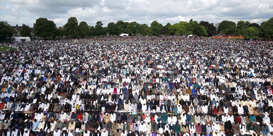 Sambut Idul Fitri, 140 ribu muslim di Inggris tunaikan salat Id