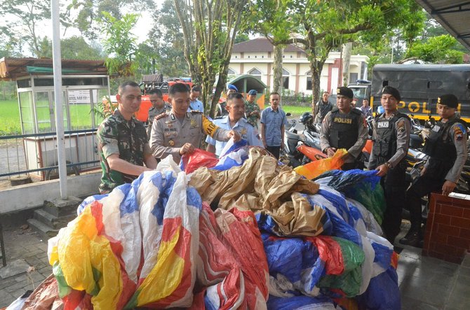 16 balon udara raksasa disita di wonosobo