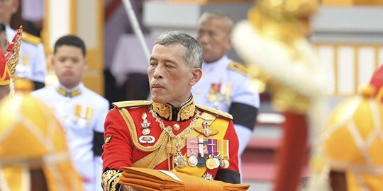 Harta kerajaan Thailand resmi diserahkan kepada Raja Vajiralongkorn