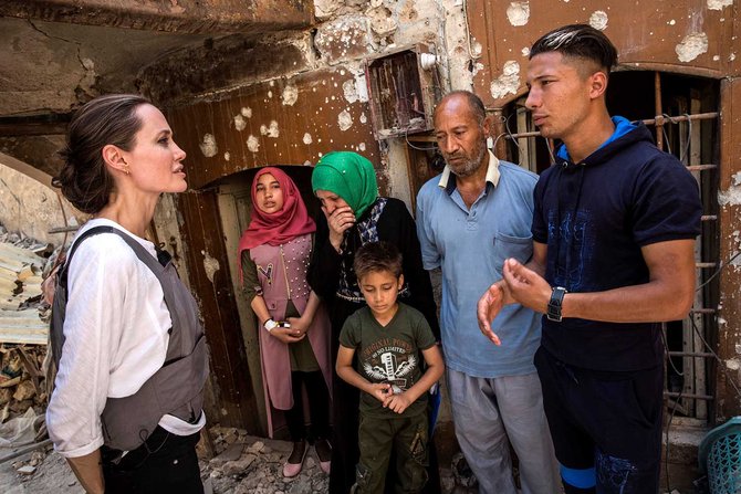 angelina jolie di mosul