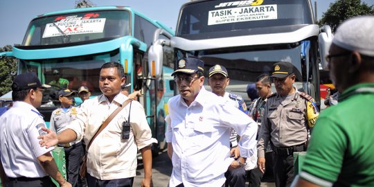 Menhub Budi tinjau kesiapan Terminal Kampung Rambutan hadapi arus balik Lebaran