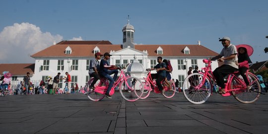 Masih jadi lokasi favorit, warga nikmati libur panjang di Kota Tua