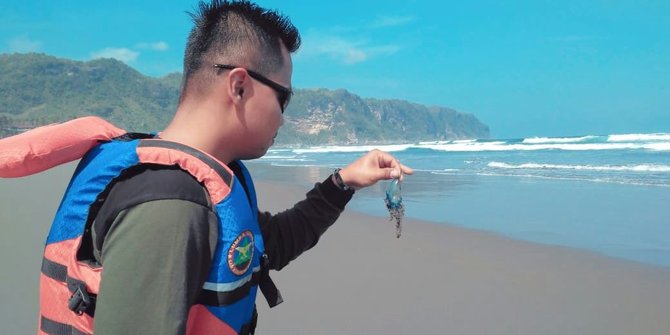 27 Wisatawan Disengat Ubur Ubur Di Pantai Gunungkidul